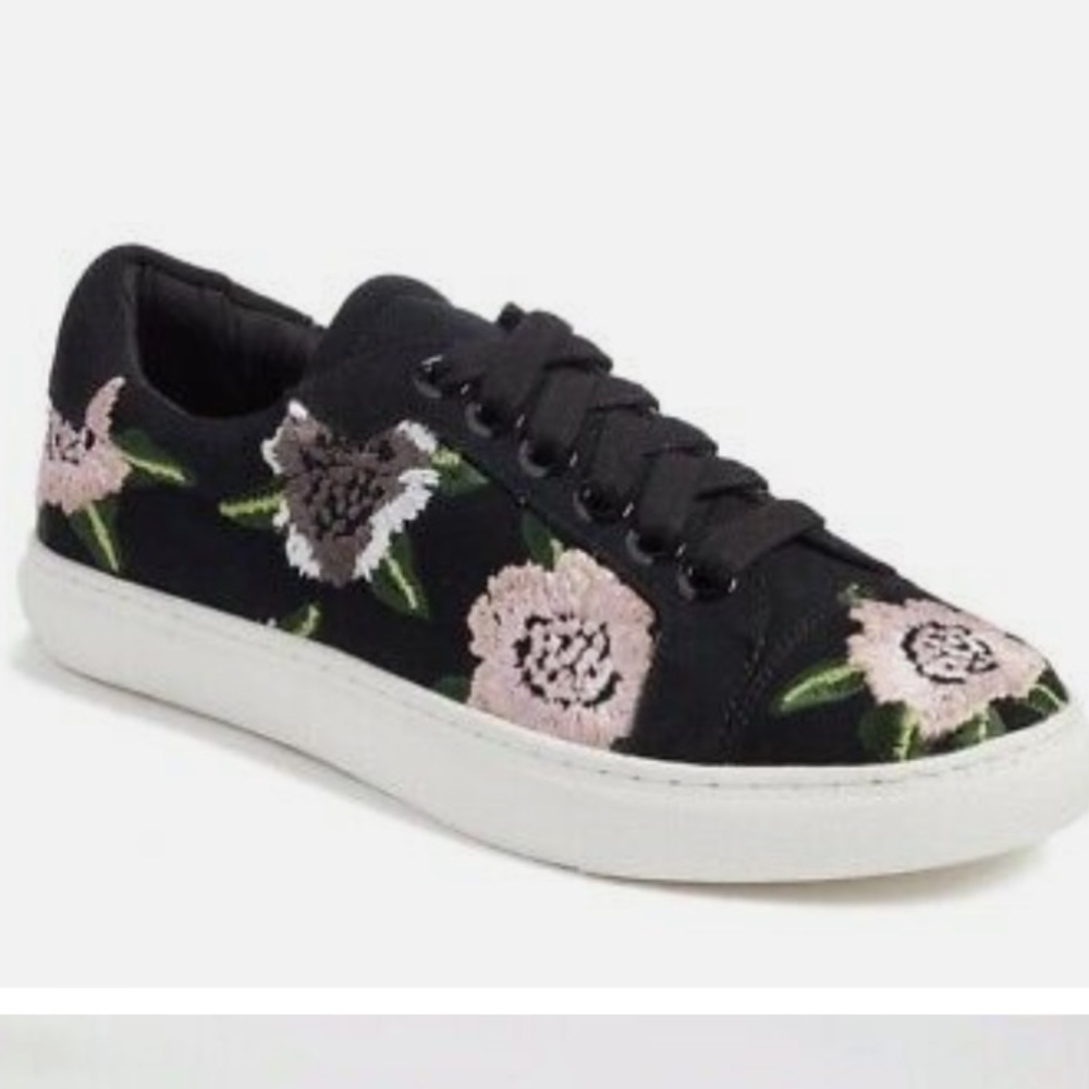 Rebecca Minkoff Bleecker Floral Embroidery Low Top Sneakers Black Suede 8.5M